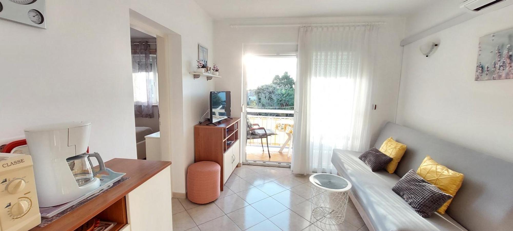 פורץ Apartment Ivana,Mali Maj מראה חיצוני תמונה